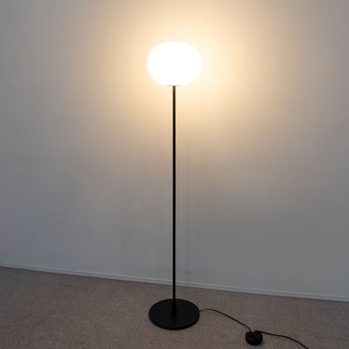 FLOS / GLO-BALL F2 Black – Back to the Furniture