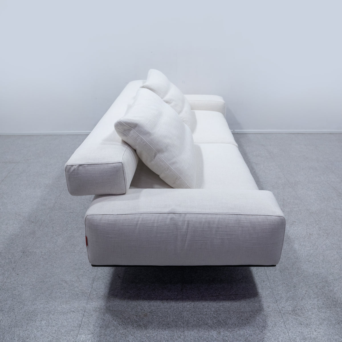 FLEXFORM / WING – Back to the Furniture