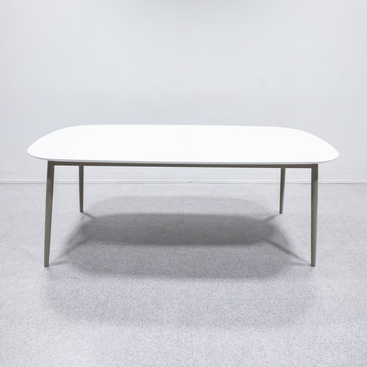 BoConcept / Kingston – Back to the Furniture
