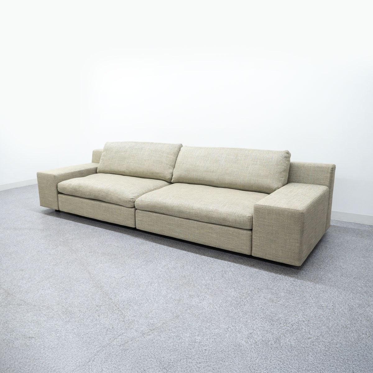 展示品】Cassina / 236 MISTER / カッシーナ – Back to the Furniture