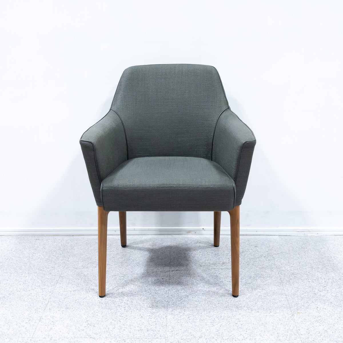 GIORGETTI / Alina – Back to the Furniture