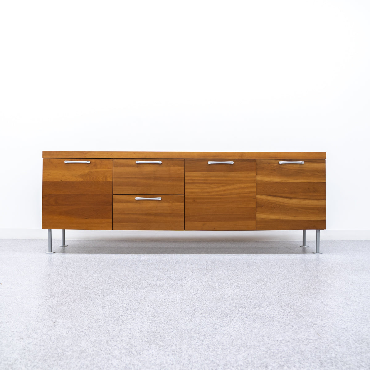 BoConcept / BASIC – Back to the Furniture