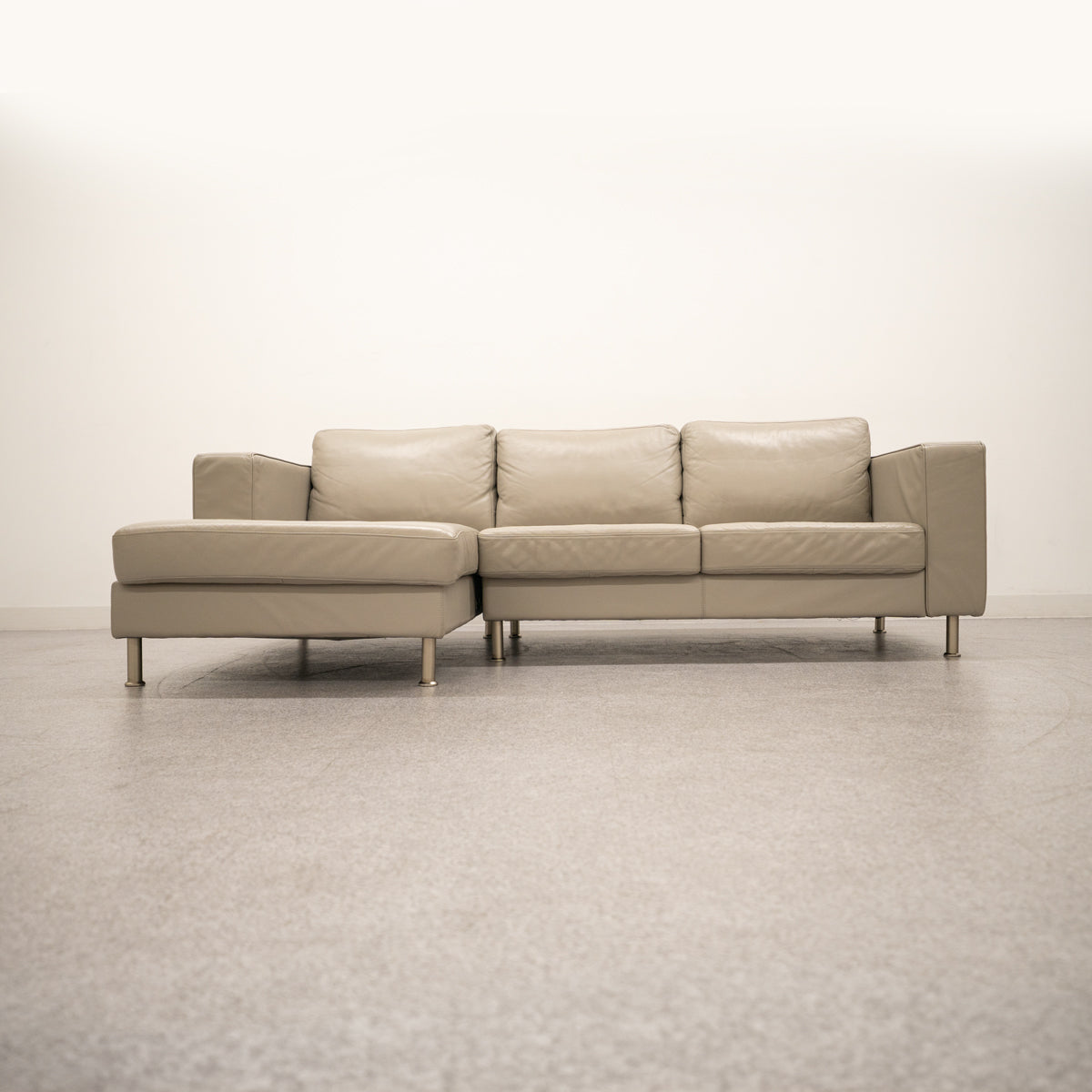 BoConcept / I.D.V / ボーコンセプト – Back to the Furniture