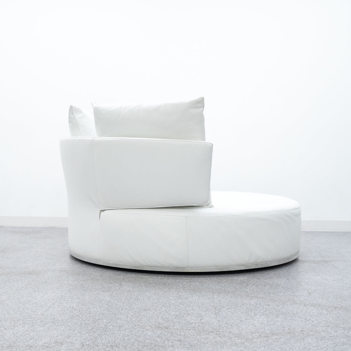 B&B ITALIA MAXALTO / Amoenus – Back to the Furniture