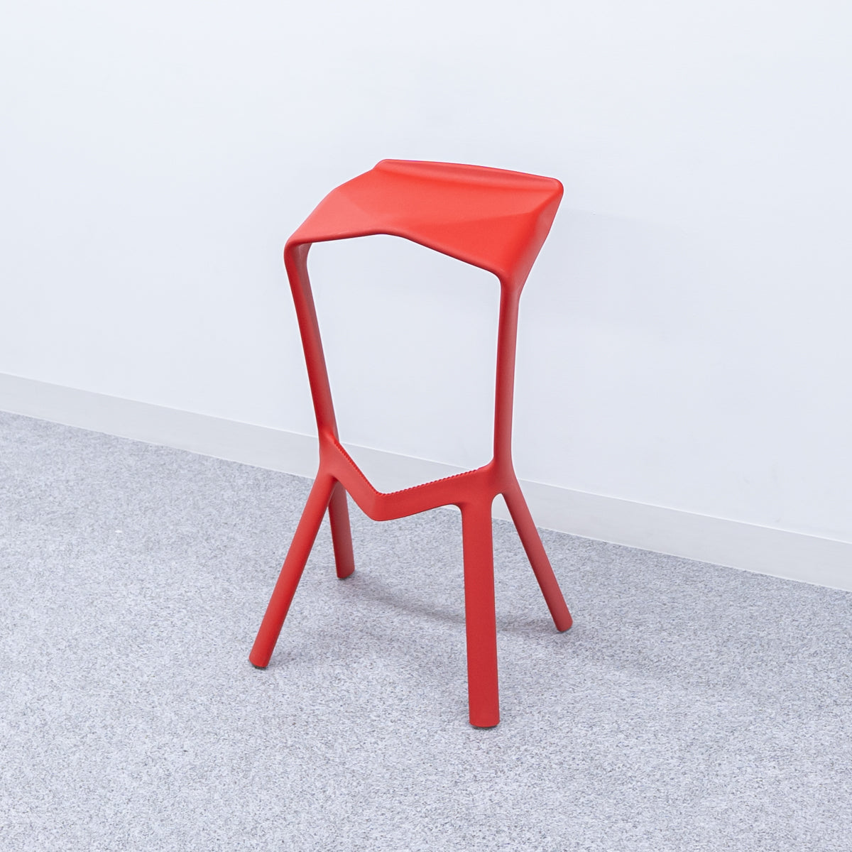 PLANK / MIURA Stool – Back to the Furniture