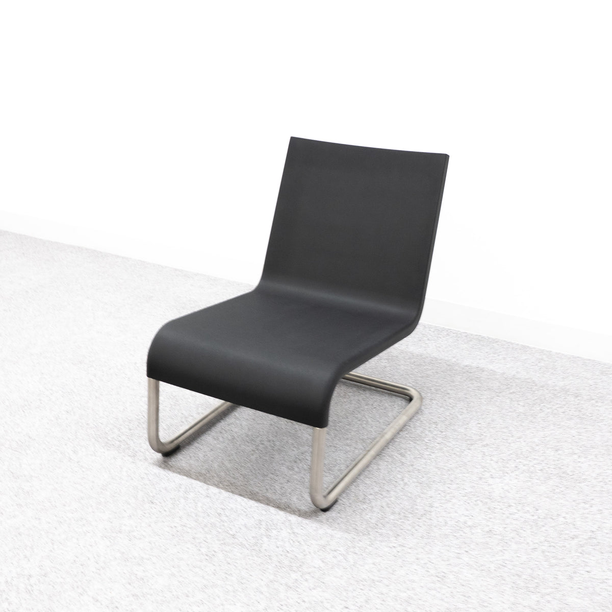 vitra 06 ゼロシックス　ラウンジチェア　ブラック Vitra / .06 – Back to the Furniture