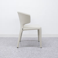 Cassina / 367 HOLA