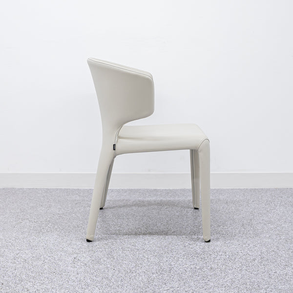 Cassina / 367 HOLA