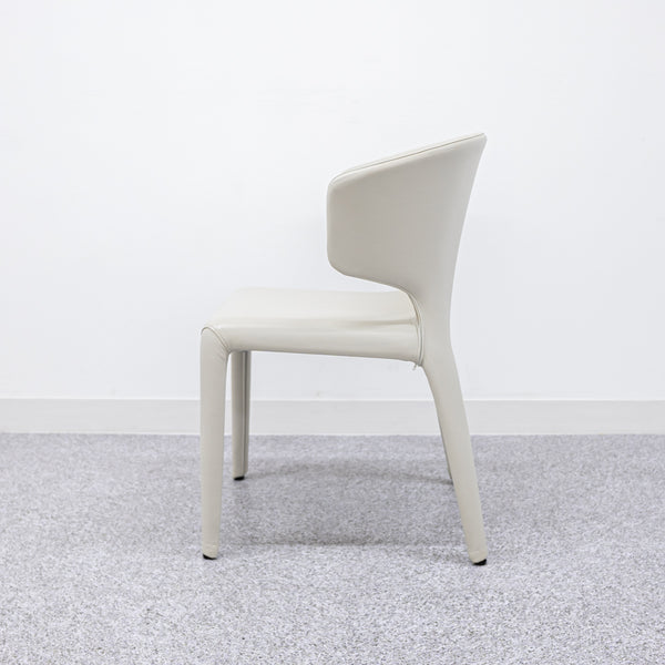 Cassina / 367 HOLA