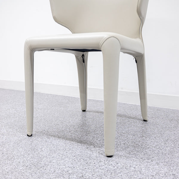 Cassina / 367 HOLA