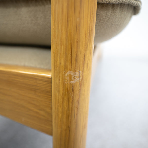 A.T.I.C / THOMPSON SOFA
