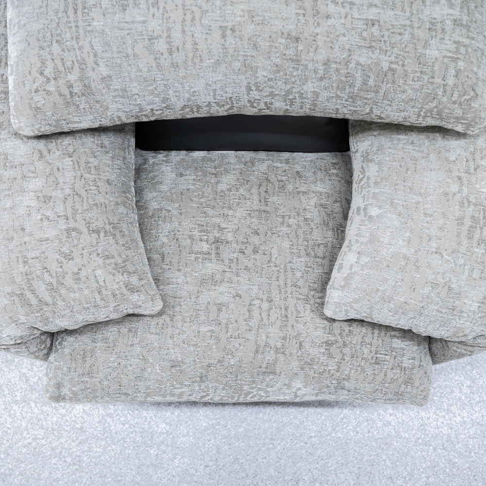 Cassina / 675 MARALUNGA