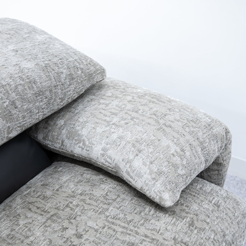Cassina / 675 MARALUNGA