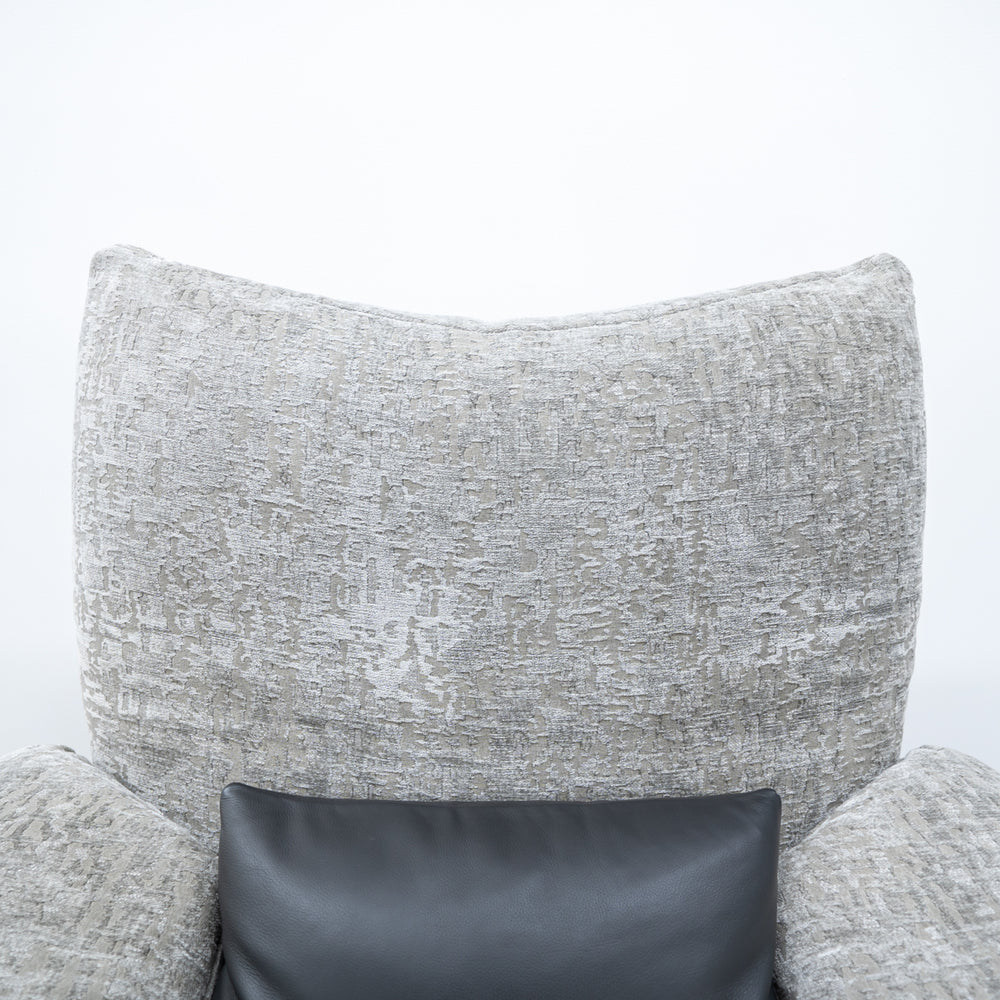 Cassina / 675 MARALUNGA