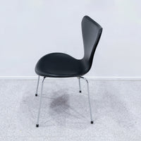 FRITZ HANSEN / SERIES 7 BLACK LEATHER