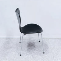 FRITZ HANSEN / SERIES 7 BLACK LEATHER