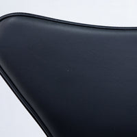 FRITZ HANSEN / SERIES 7 BLACK LEATHER