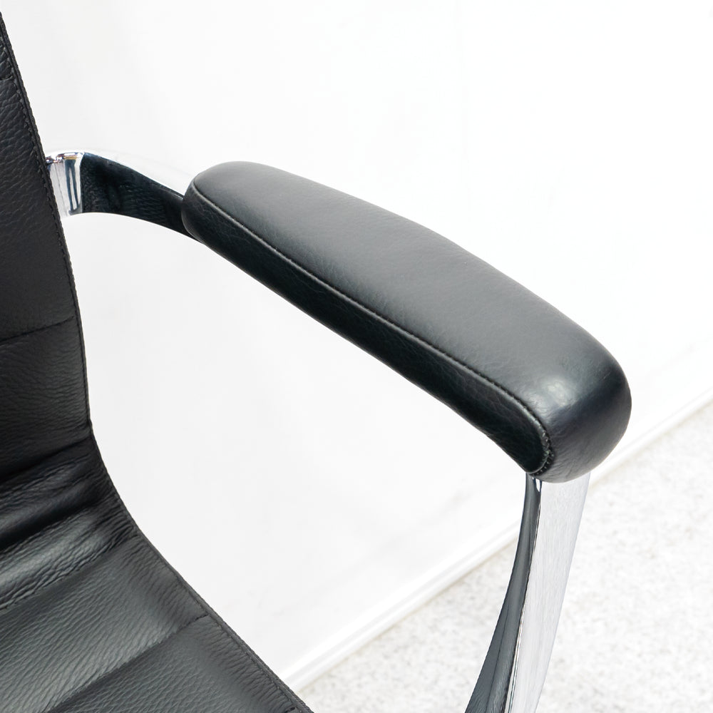 Alias / ROLLINGFRAME+TILT