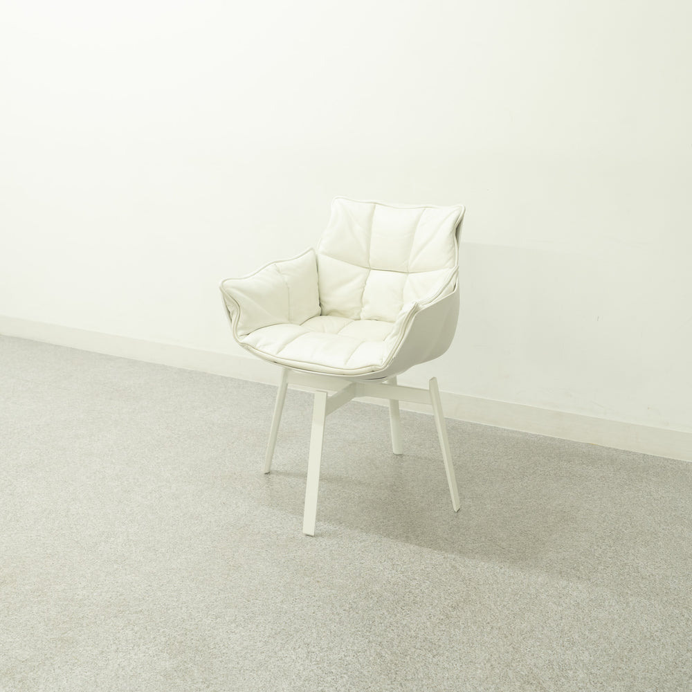 【展示品】B&B ITALIA / Husk / ビー・アンド・ビー イタリア