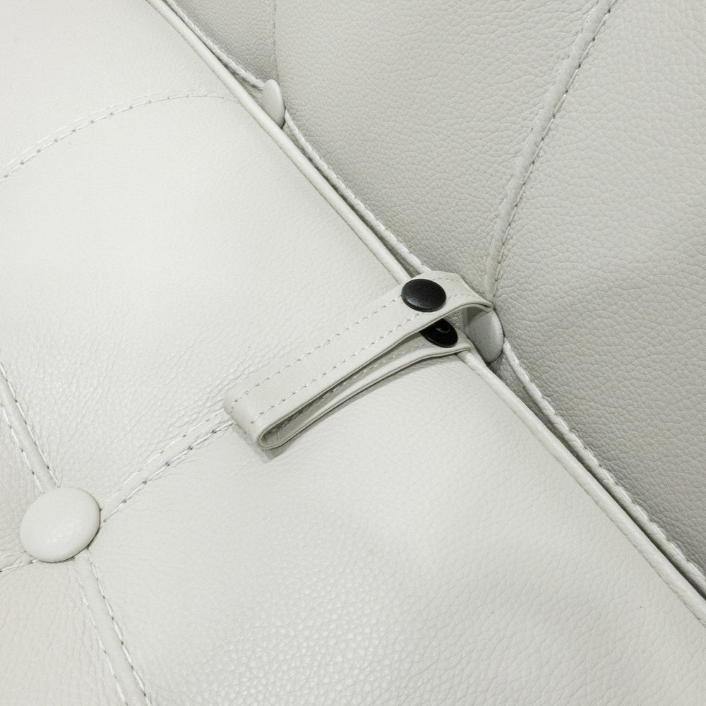 Cassina / 241 PRIVE 2P
