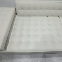 Cassina / 241 PRIVE 2P