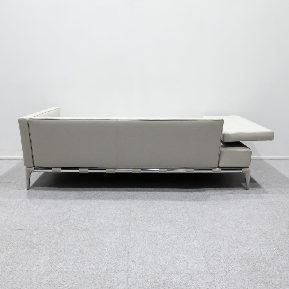 Cassina / 241 PRIVE 2P
