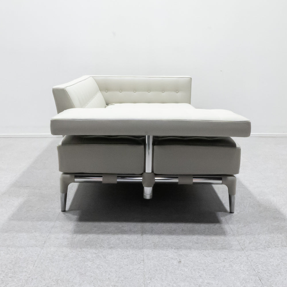 Cassina / 241 PRIVE 2P