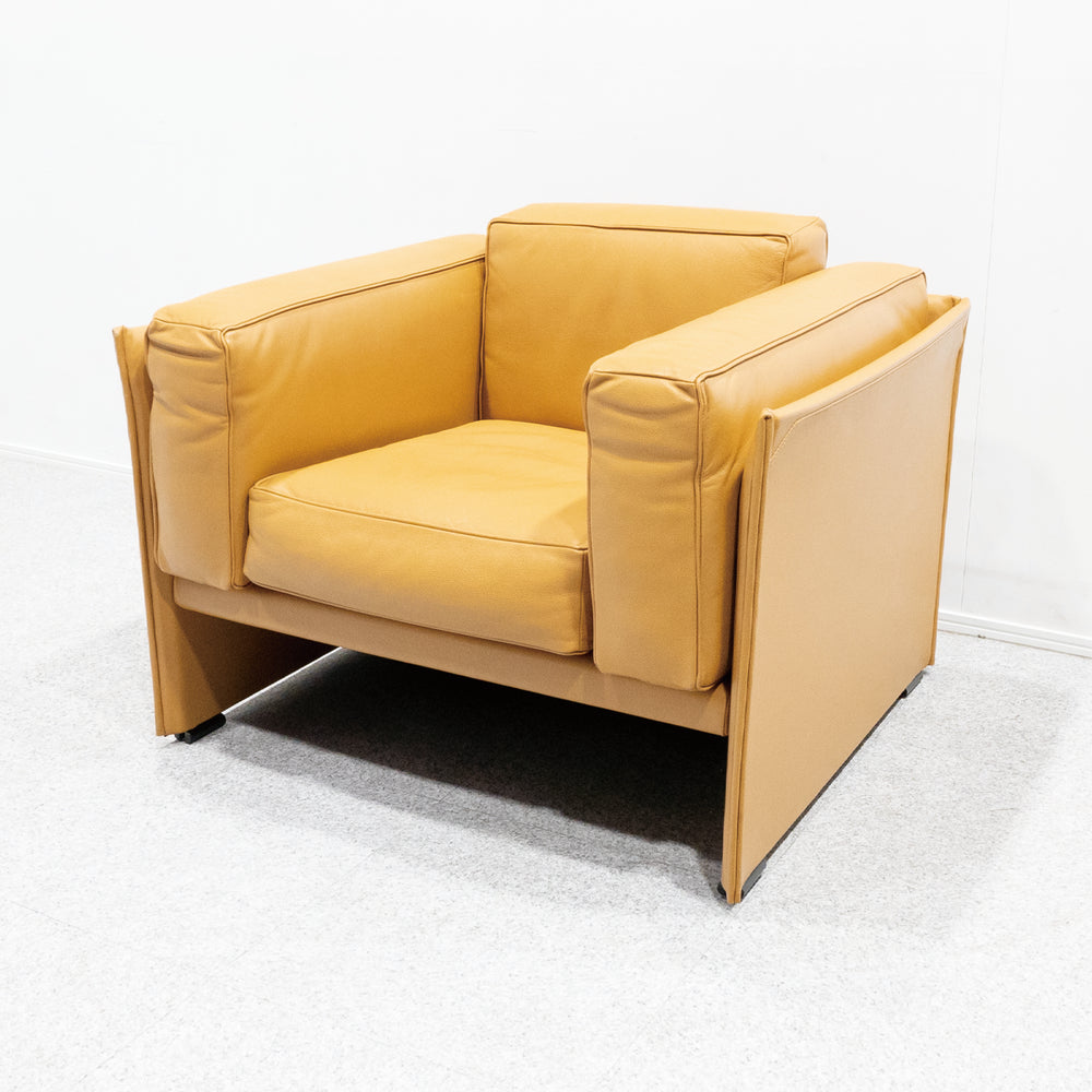 Cassina / DUC405