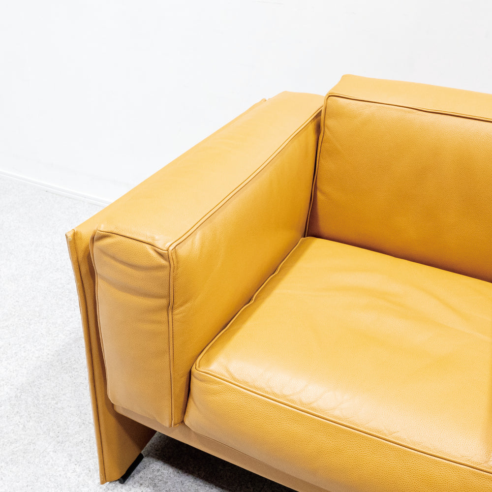 Cassina / DUC405