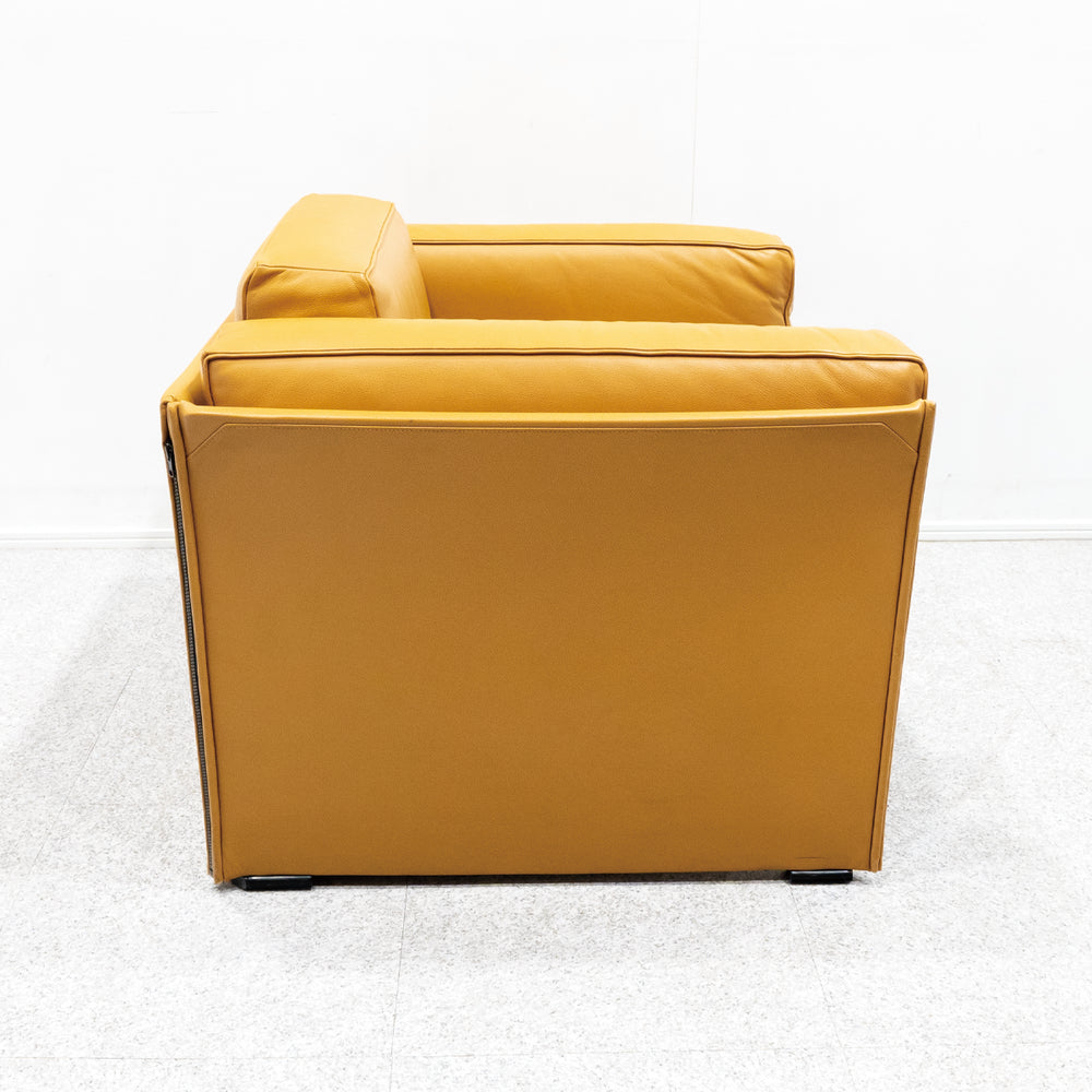 Cassina / DUC405