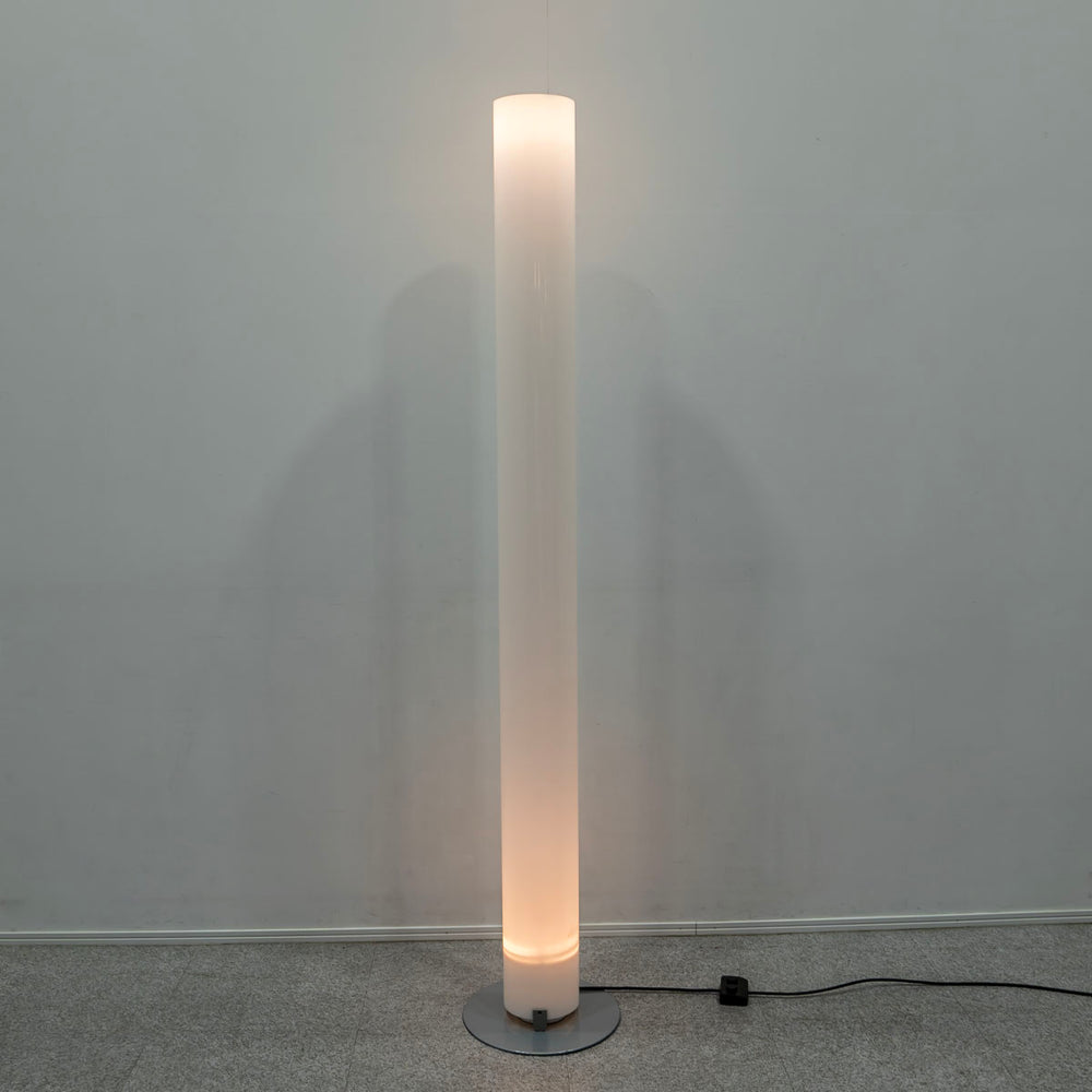 FLOS / STYLOS