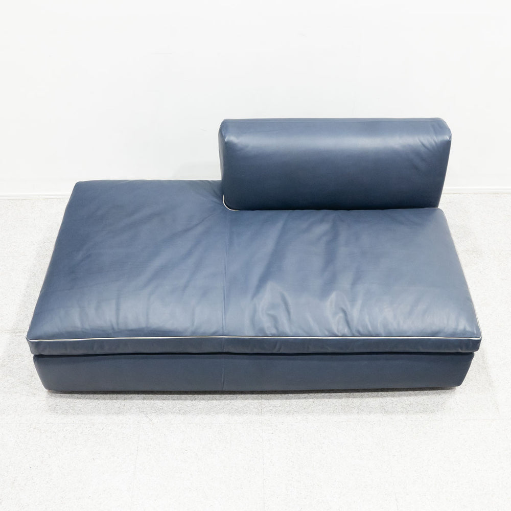 Cassina / 291 DRESS-UP!