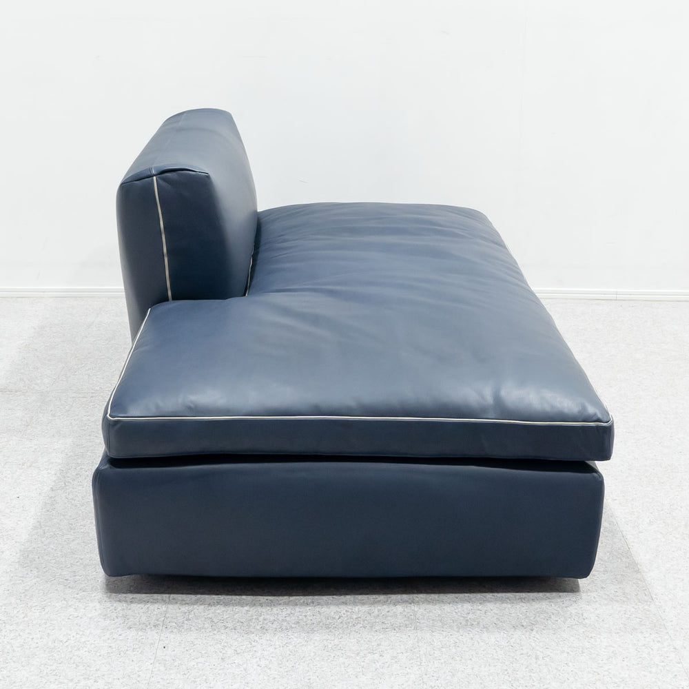 Cassina / 291 DRESS-UP!