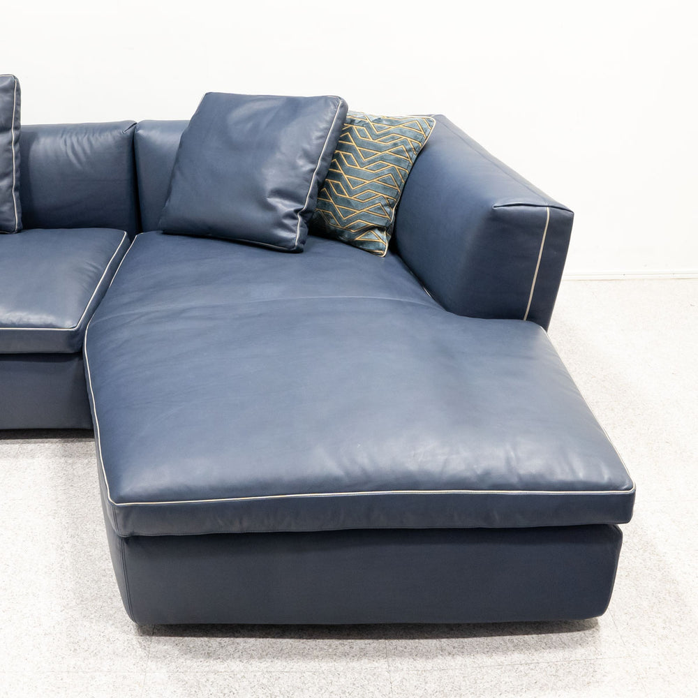 Cassina / 291 DRESS-UP!