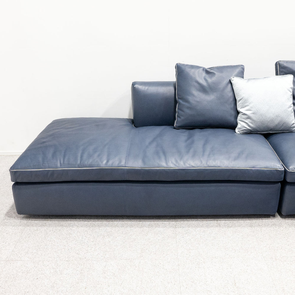 Cassina / 291 DRESS-UP!