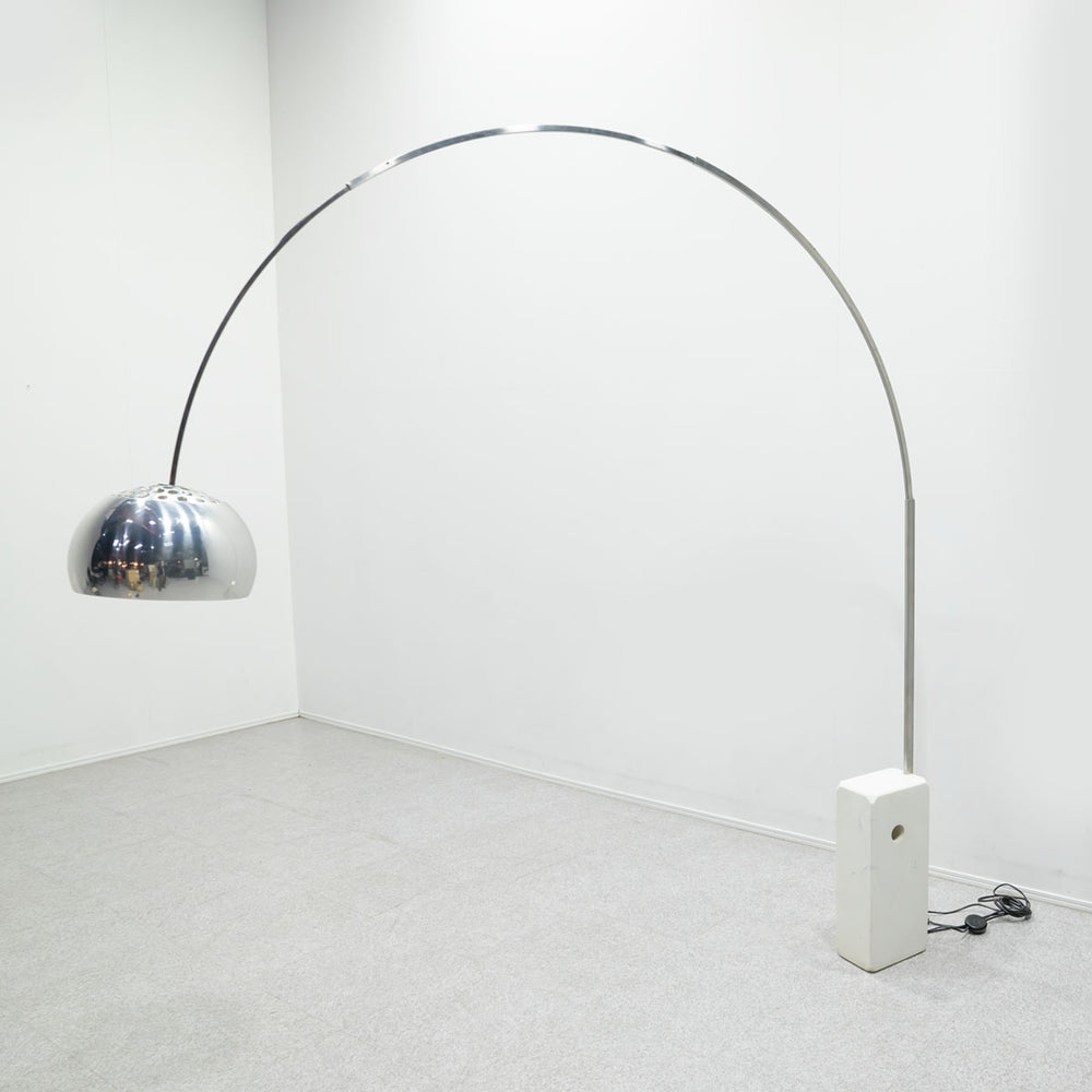FLOS / ARCO
