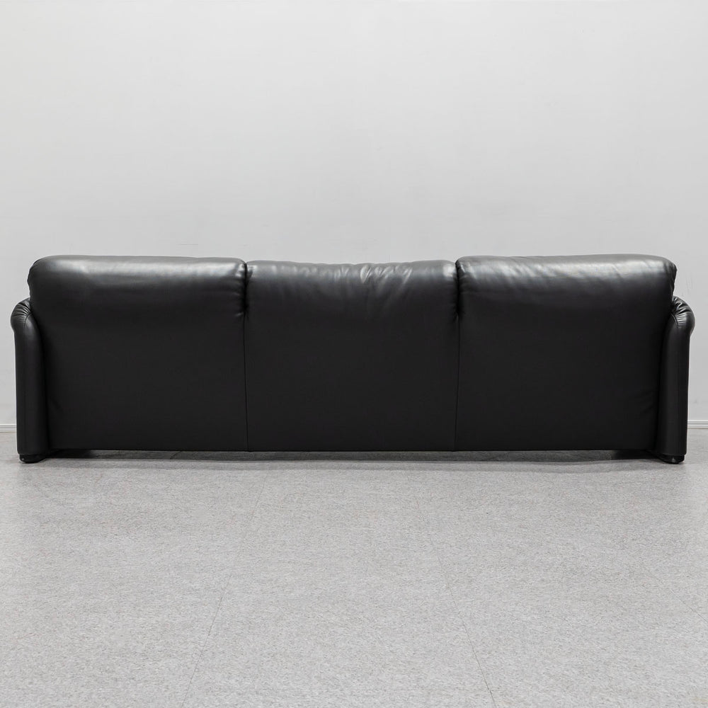 Cassina / 675 MARALUNGA 3P GLAY