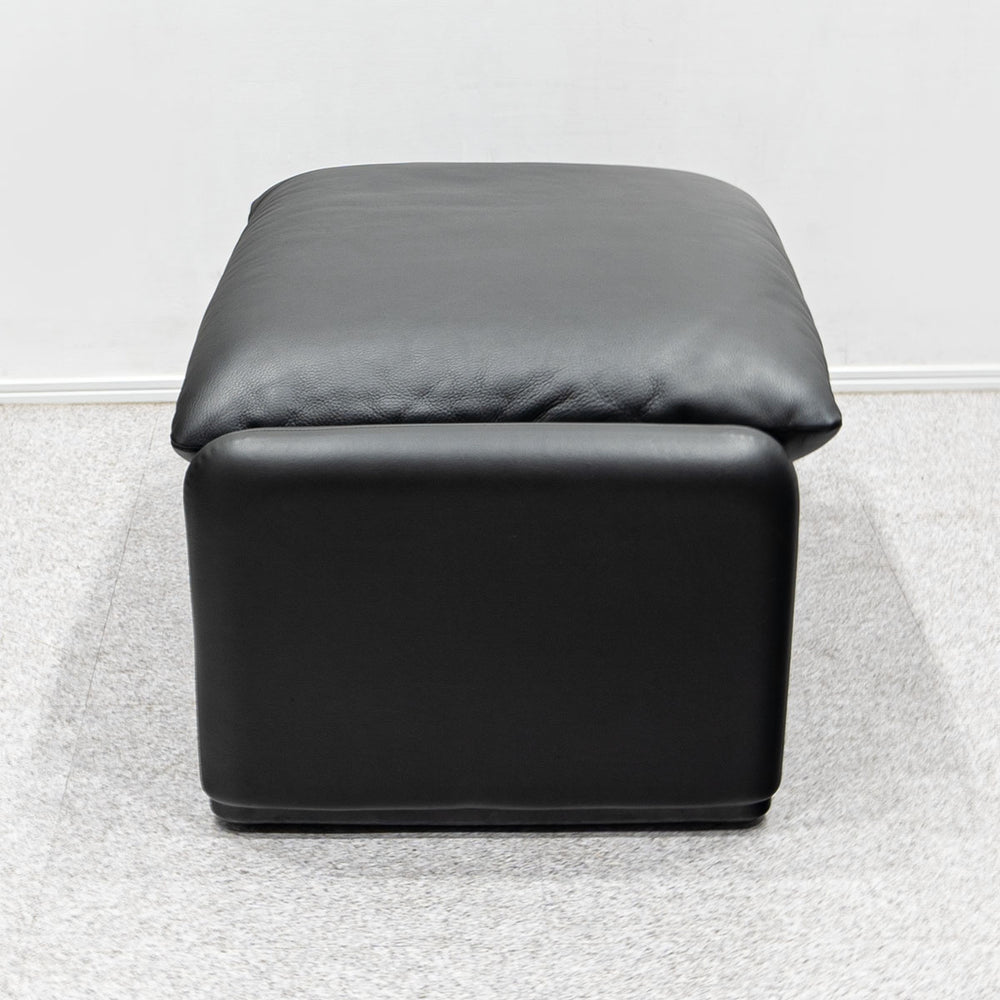Cassina / 675 MARALUNGA 3P BLACK , OTTOMAN