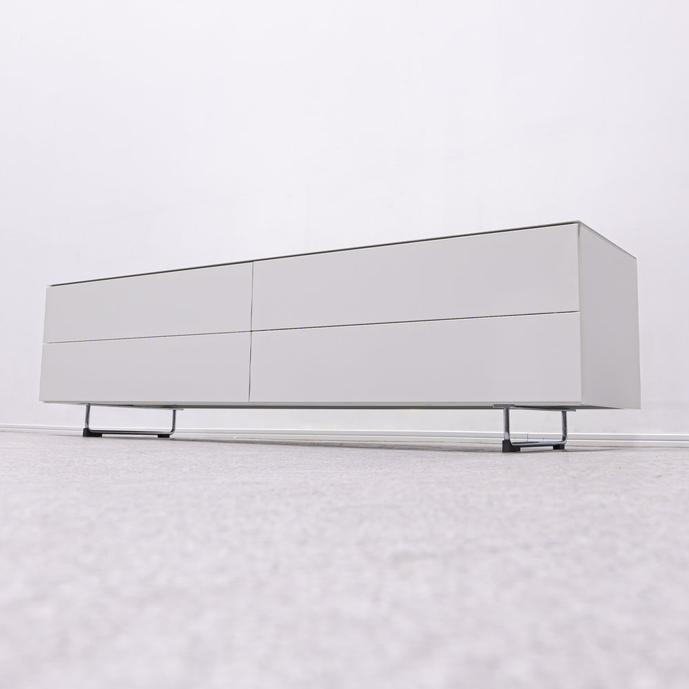 Cassina ixc. / LOTUS theater board