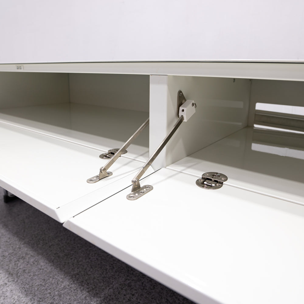 Cassina ixc. / LOTUS theater board