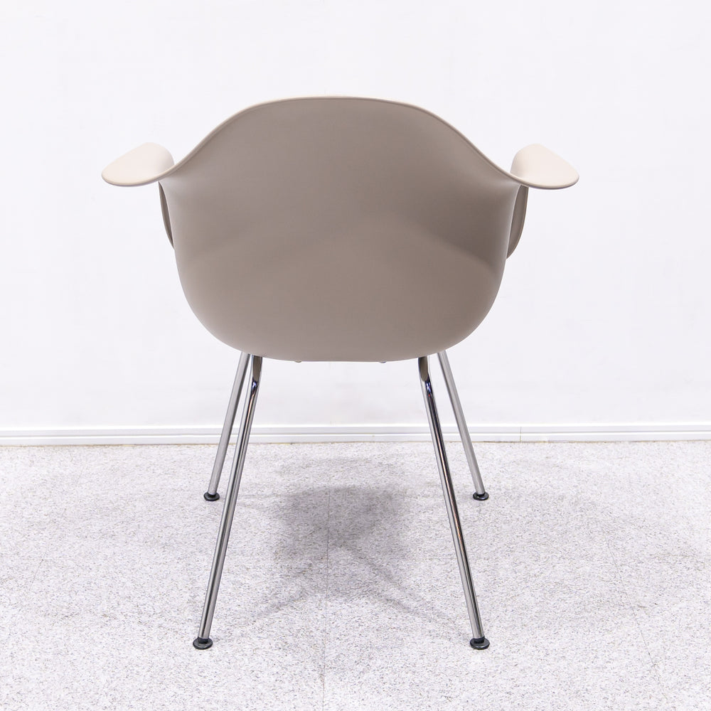 Herman Miller / Eames Molded Plastic Arm Shell Chair