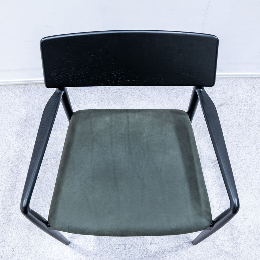 KARIMOKU CASE STUDY / A-DC02