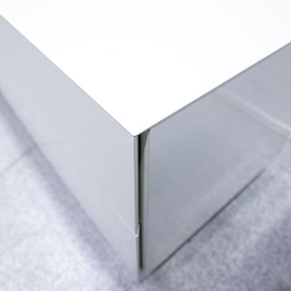 Cassina ixc. / LOTUS theater board