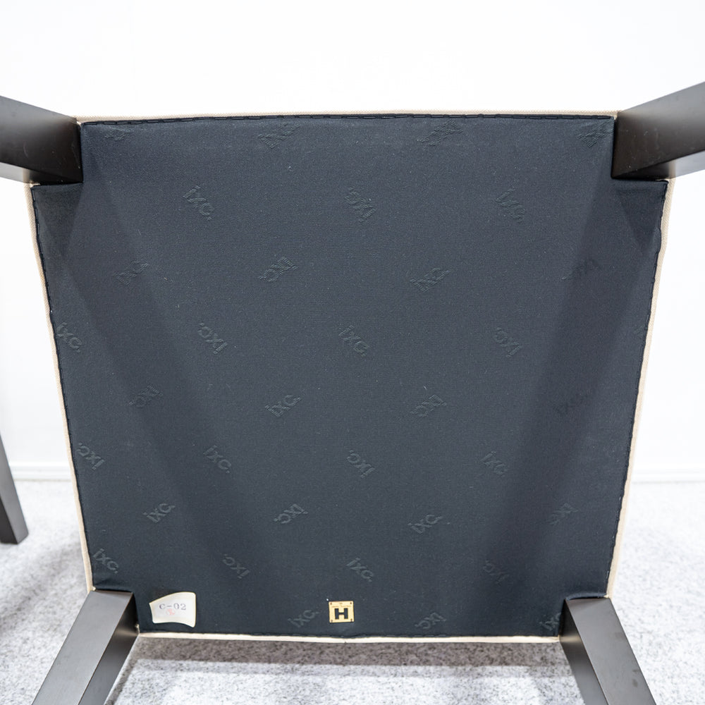 Cassina ixc. / GOUVERNEUR
