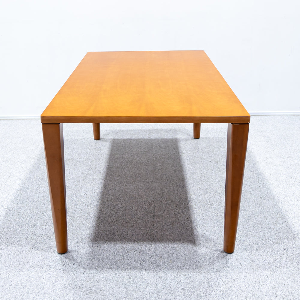 arflex / NS2F Dining Table, KUF Dining Chair