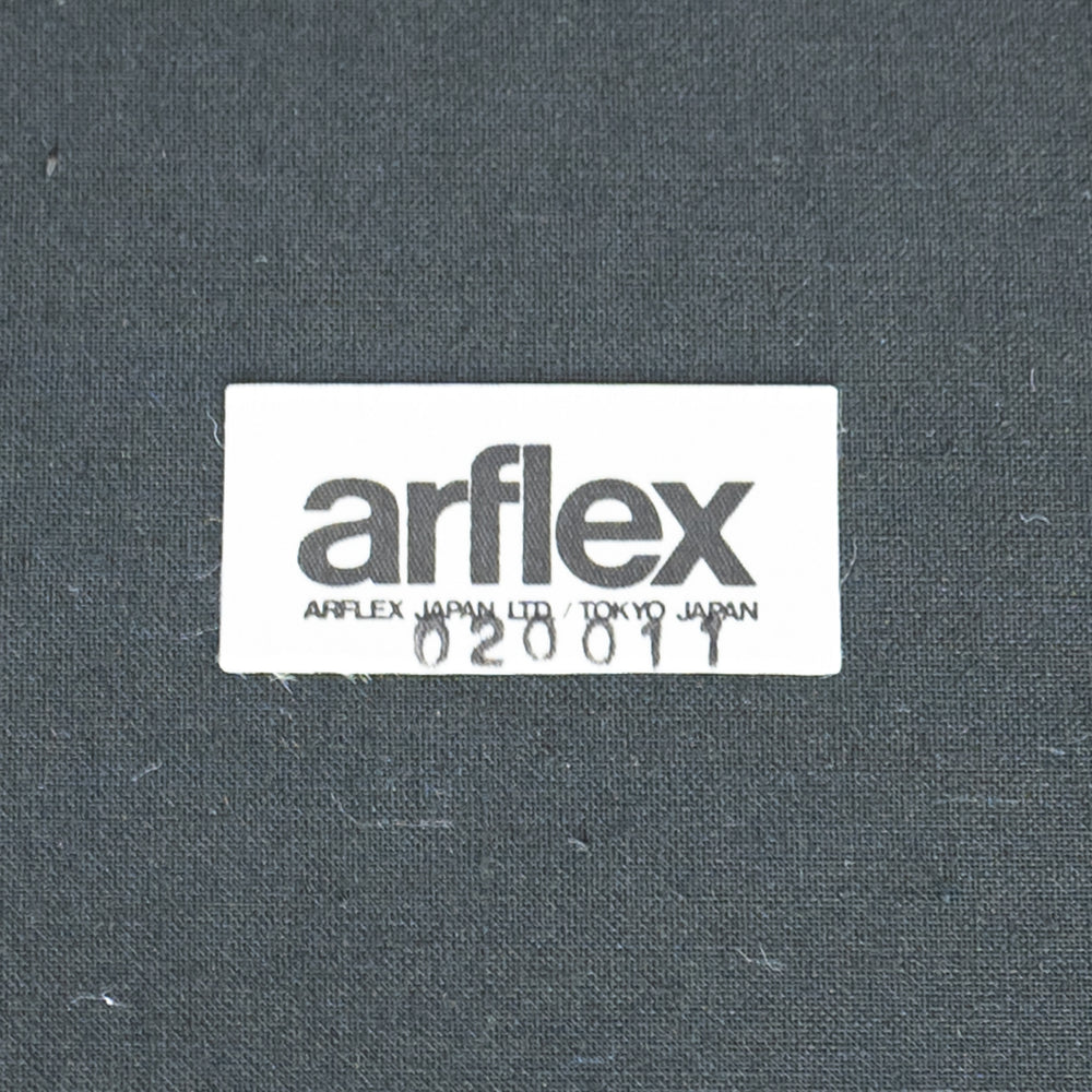 arflex / NS2F Dining Table, KUF Dining Chair