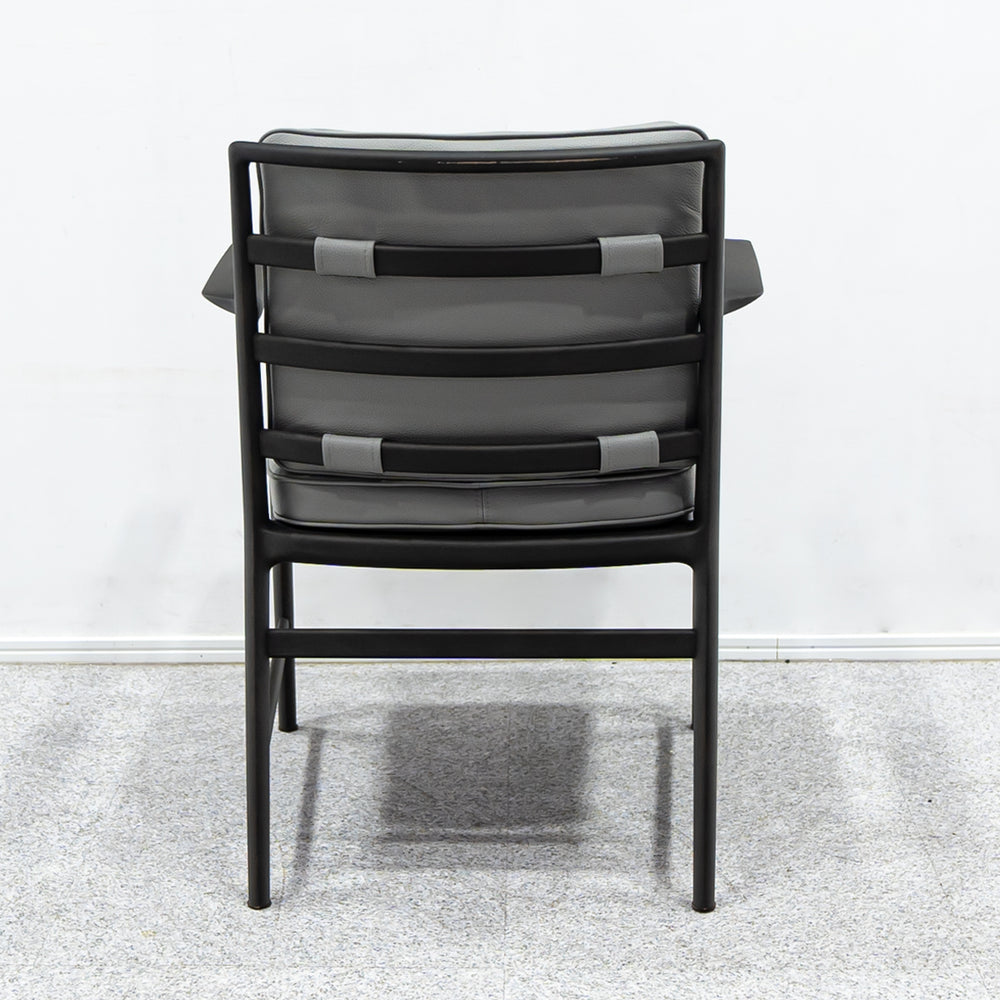 TIME&STYLE / The sensual ladder back armchair