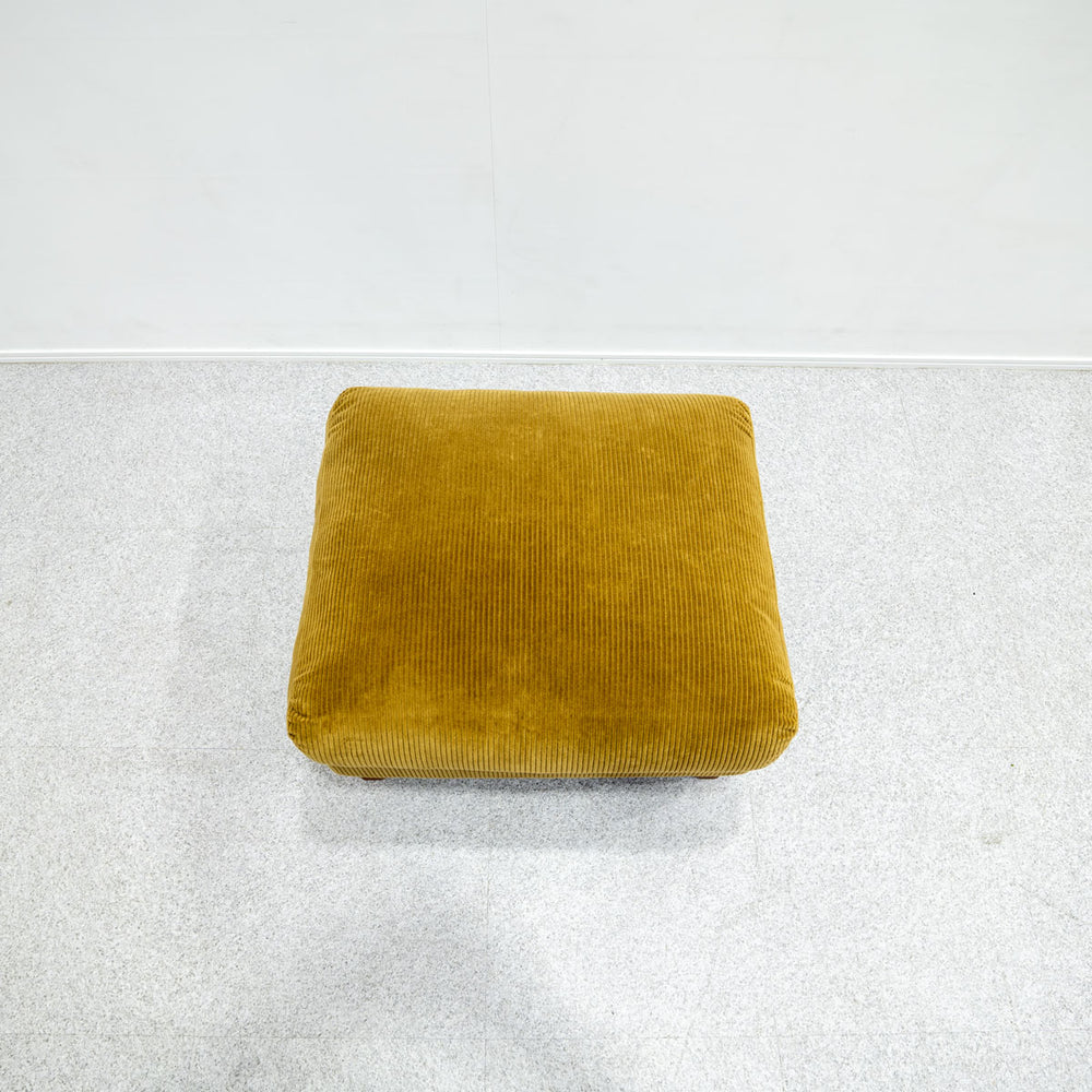 TRUCK FURNITURE / FK SOFA OTTOMAN