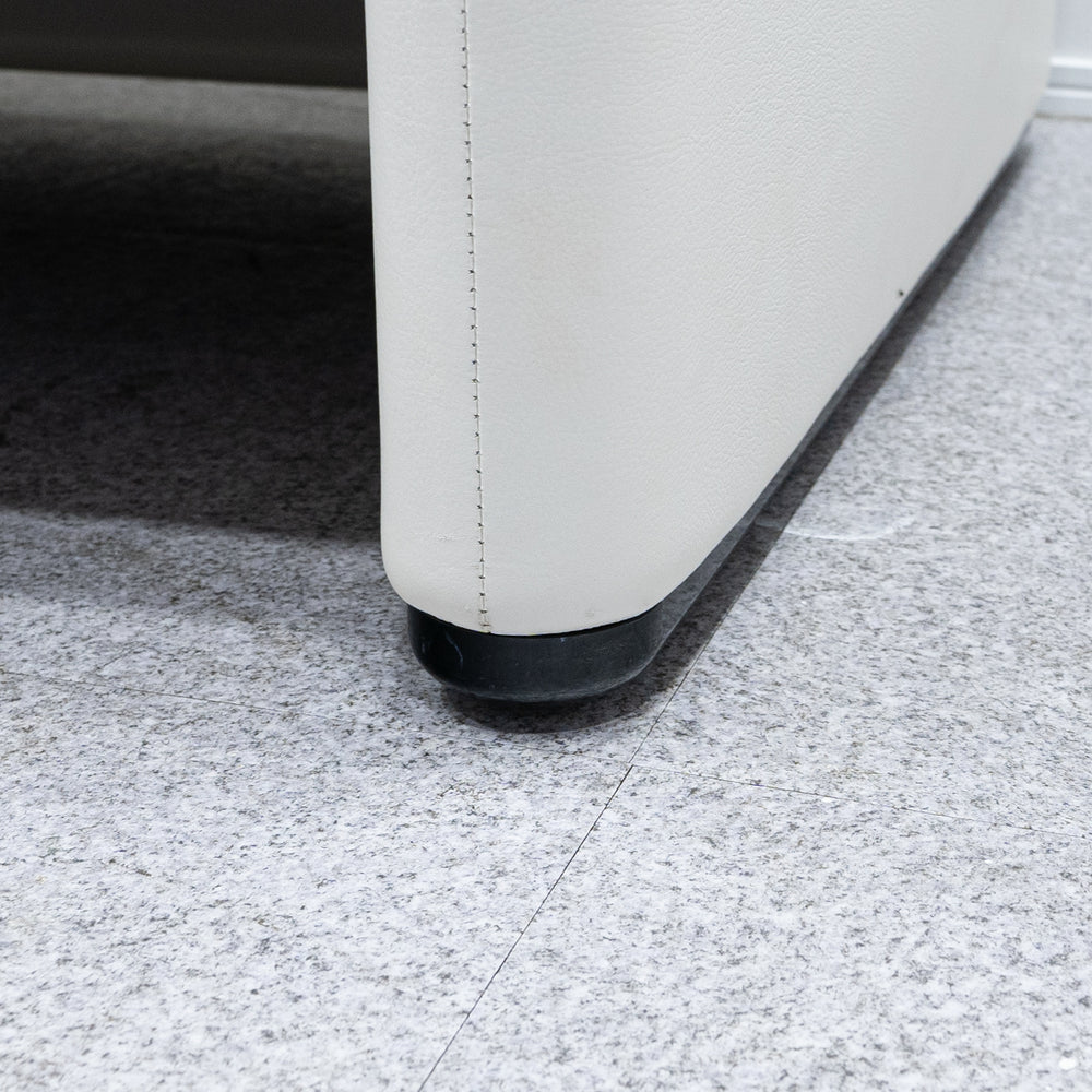 Cassina / 675 MARALUNGA 3P WHITE LEATHER