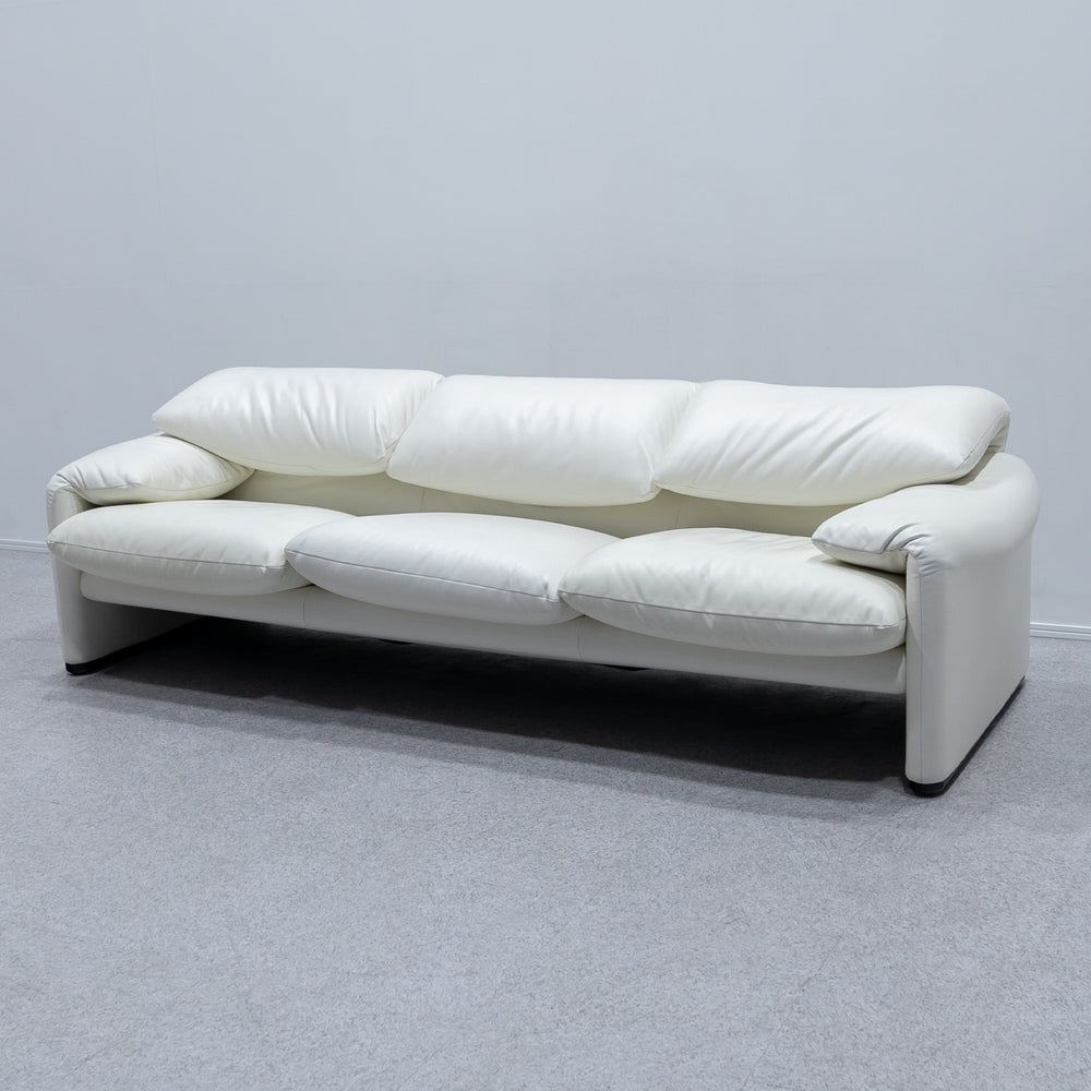 Cassina / 675 MARALUNGA 3P WHITE LEATHER